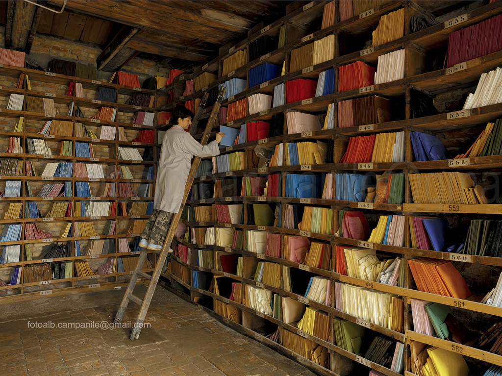 Cannaregio VE 0370  Venezia Orsoni mosaici il magazzino detto Biblioteca dei colori