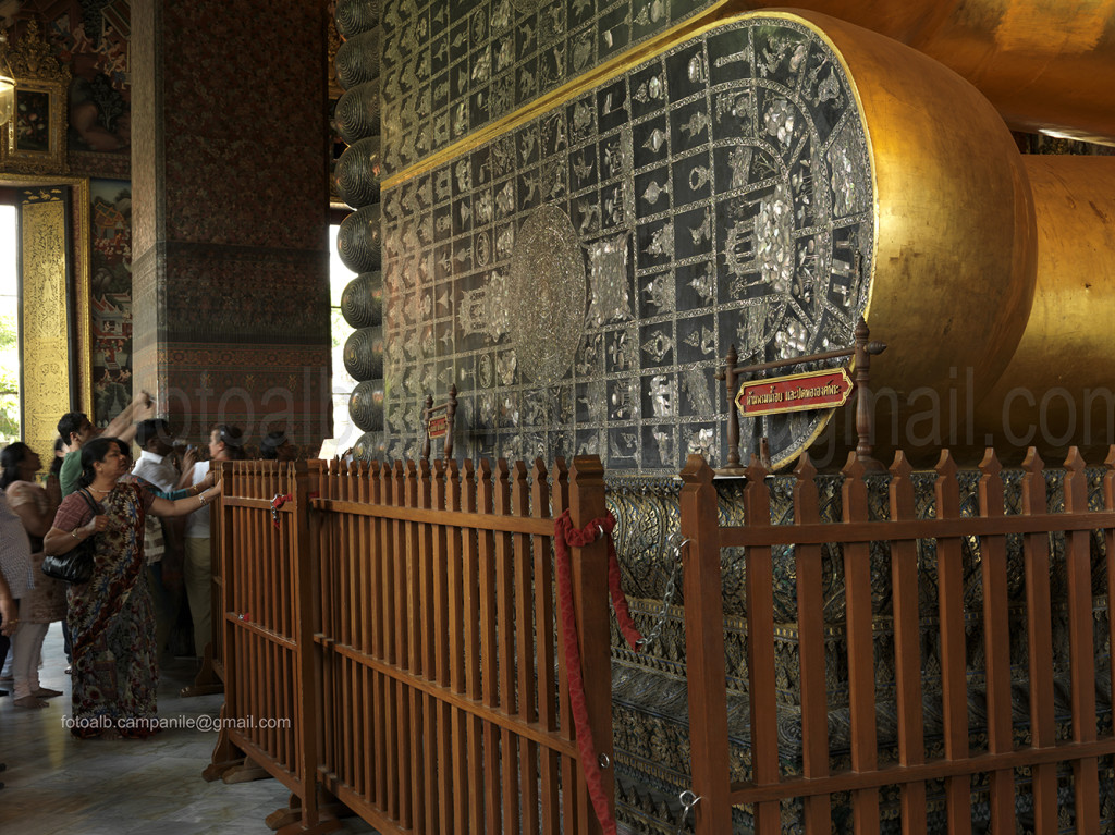 Lying Buddha, Wat Pho, Bangkok, Thailand