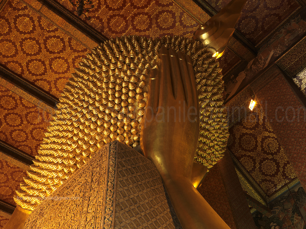 Lying Buddha, Wat Pho, Bangkok, Thailand