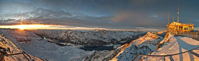 Corvatsch_panoramadallavetta_giovanoli.preview[1]