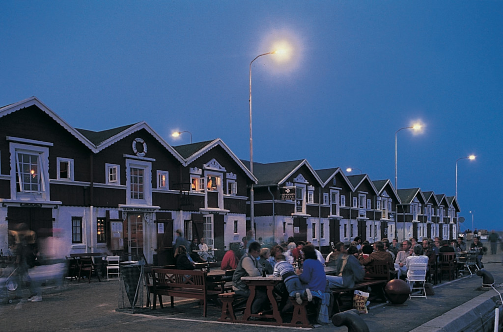 Skagen,_fiskepakhuse_pÃ¥_havnen (1)