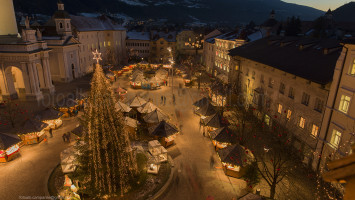 Alberto Campanile Hasselblad H3D Christmas market, Piazza Duomo (Domplatz), Duomo square, Bressanone (Brixen), Alto Adige, Italy 2012-12-12 18:09:26 Alberto Campanile f/9.5 5sec ISO-50 35mm