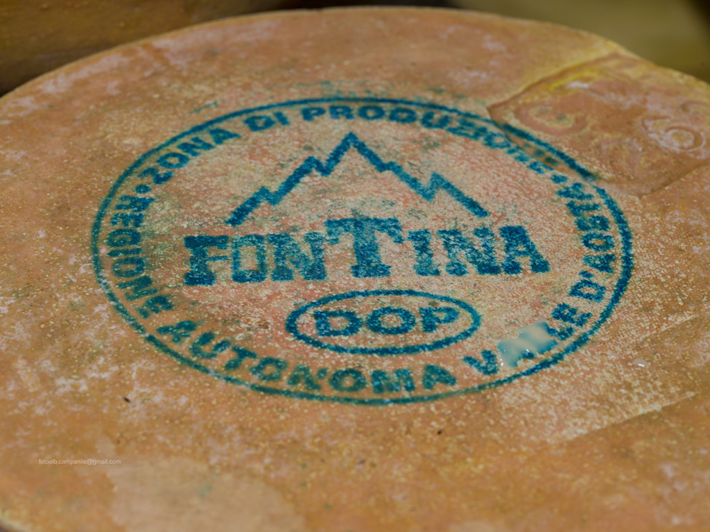 Fontina cheese,  Lo Copa Fen Farm, Aosta Valley, Italy, Europe