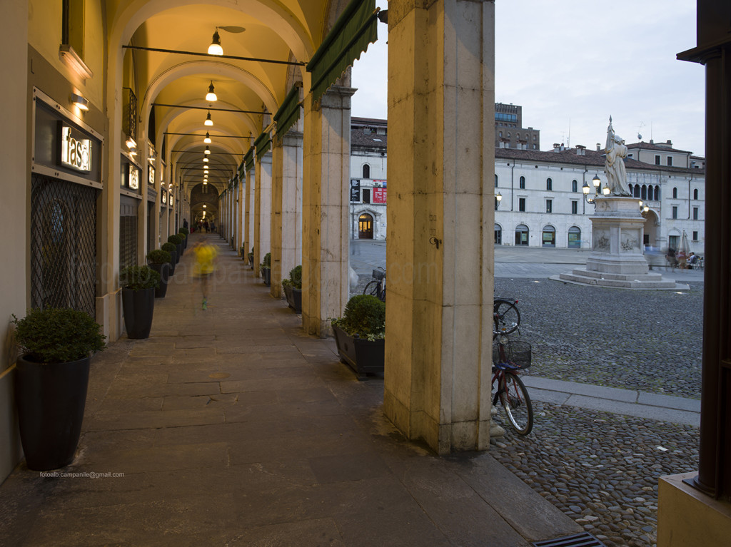 Arcades in Via delle X giornateBrescia, Lombardy, Italy, Europe