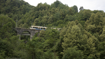 Centovalli Train near Domodossola, Piemonte,  Europe Alberto Campanile Hasselblad H3D  2015-06-29 10:28:20 Alberto Campanile f/5.6 1/750sec ISO-400 50mm