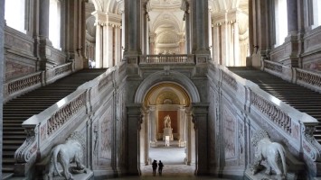 palace-of-caserta-4884952_1920-compressor