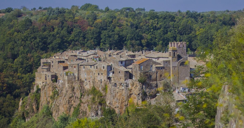 calcata-borgo-og