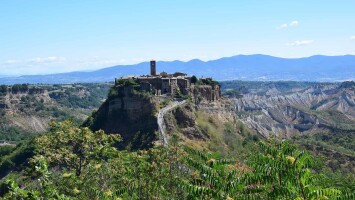 civita-bagnoregio-g3f185a2d7_1920