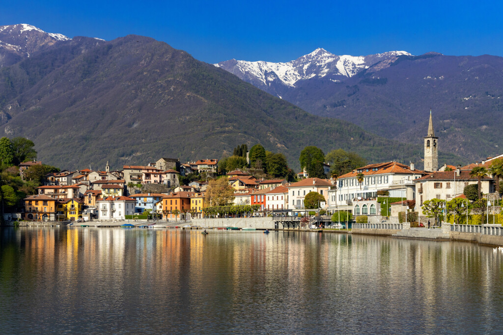 Mergozzo sul lago omonimo, Archivio Fotografico DTL, foto M.B. Cerini